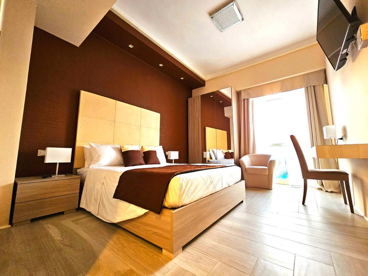 Trilogy Prestige - Central Premium Suites Lecce Exterior foto
