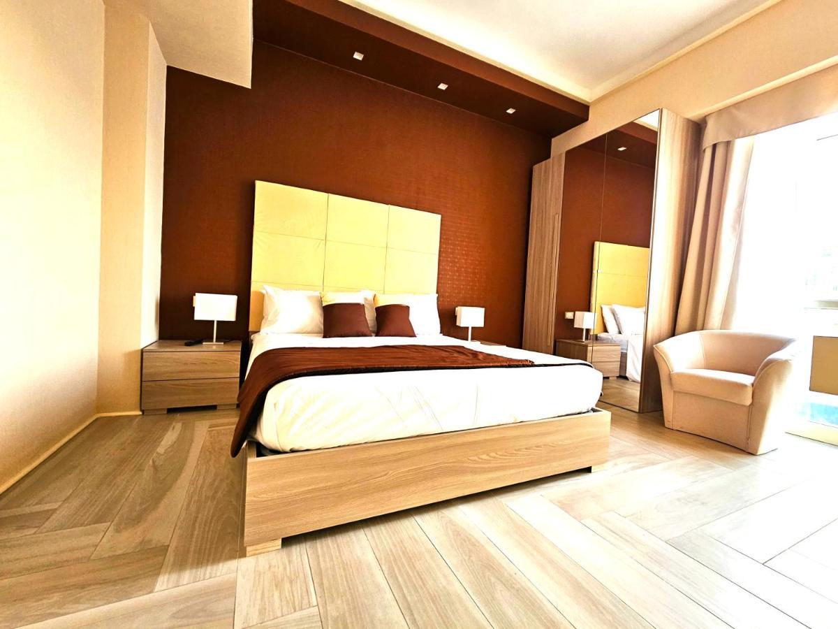Trilogy Prestige - Central Premium Suites Lecce Exterior foto